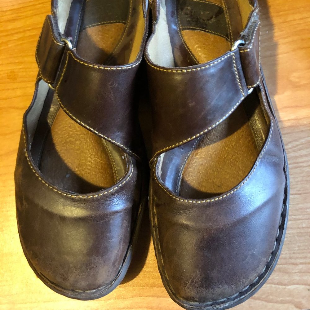 Born Women's Brown Leather Shoes Sz 9 1/2  M/W